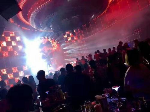 酒吧dj视频,酒吧DJ音乐盛宴幕后揭秘