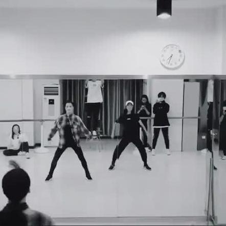 小视频动作,小视频中的动作魅力解析