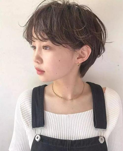 女短发图片大全,女短发图片大全中的时尚风采