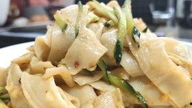凉皮的制作方法视频,家常美味，简单易学