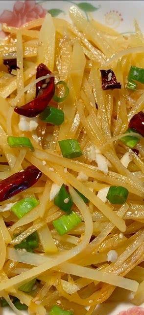 凉拌土豆丝视频,清爽美味，简单易学