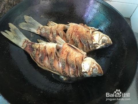 红烧鲫鱼做法视频,家常美味，一招鲜引百味生