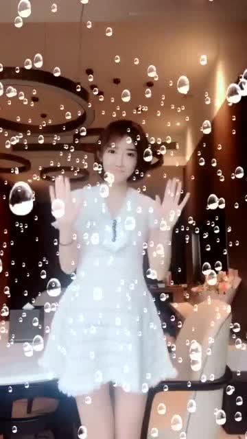 冰雨视频,揭秘冰雪世界的魅力与挑战