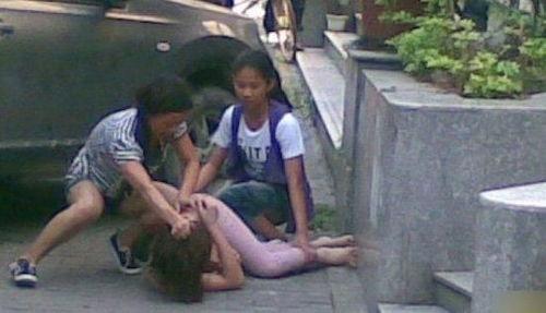 扒小三视频,扒视频揭露婚外情丑闻